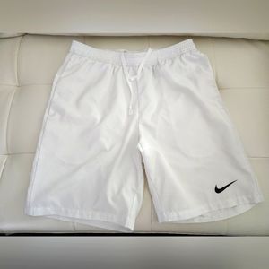 Nike shorts M